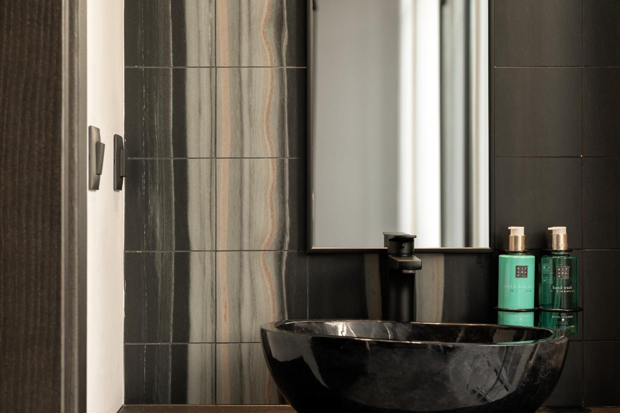 Pleiades Urban Stay By Semavί Heraklion  Bagian luar foto