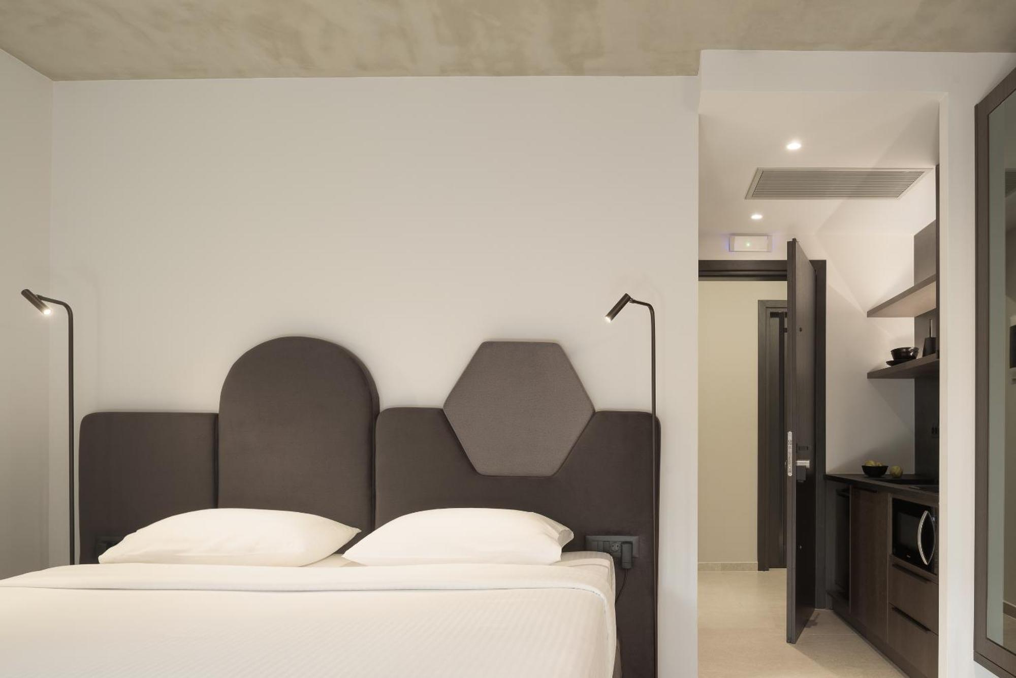 Pleiades Urban Stay By Semavί Heraklion  Bagian luar foto